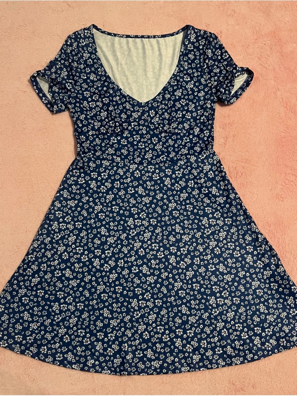 SHEIN XS Navy & White Floral V-Neck Fit-and-Flare Mini Dress